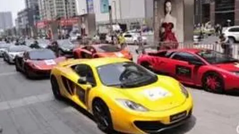 王曼昱因伤退出WTT赛事，陈幸同挺进决赛挑战孙颖莎 央视新闻客户端报道